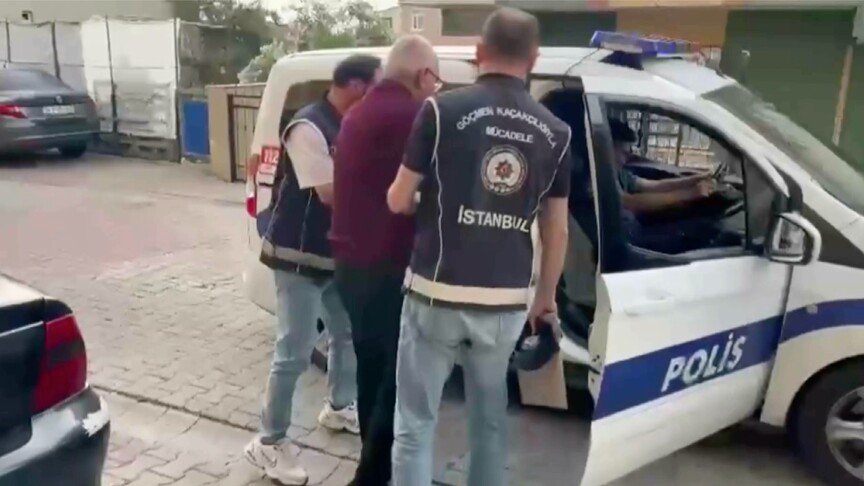 İstanbul merkezli 8 ilde düzenlenen operasyonda sahte belgelerle yabancı uyruklu