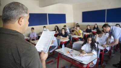 Liselere Geçiş Sistemi (LGS) maratonunda heyecan doruğa çıkarken, sınav salonlarına