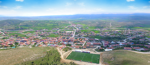 Afyonkarahisar’ın Hocalar ilçesinde, yaklaşan dev futbol organizasyonu öncesinde ay-yıldızlı heyecan