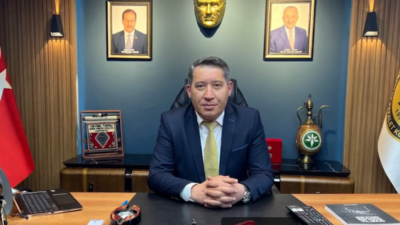 Afyonkarahisar'ın Dinar ilçesinde, CHP'den istifa ederek AK Parti'ye katılan Belediye