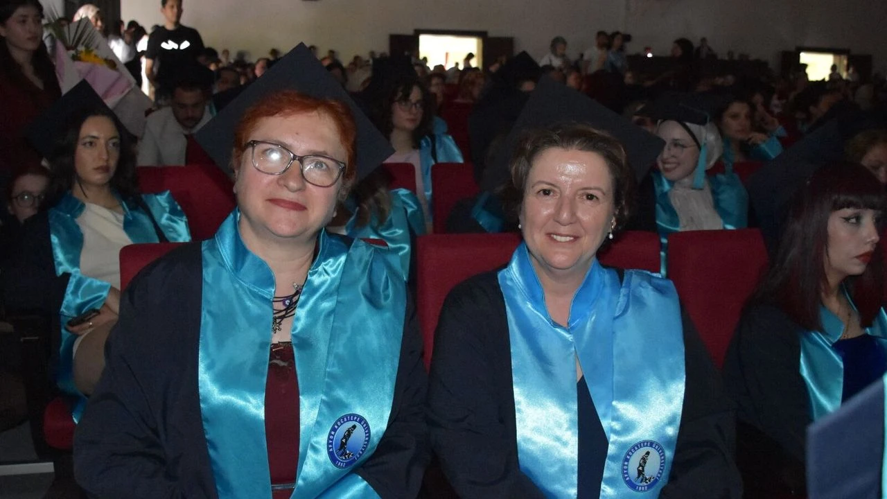 Afyonkarahisar'da yarım kalan eğitim hayallerinin peşinden koşan iki yakın arkadaş,