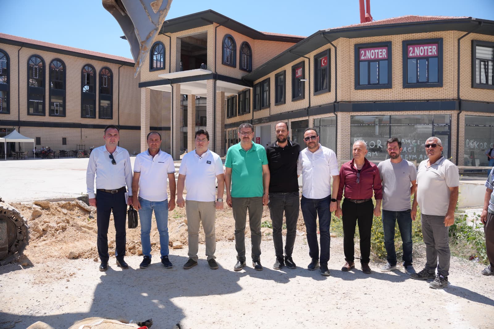 Bolvadin’de çarşı merkez yenileme çalışmaları aralıksız sürüyor