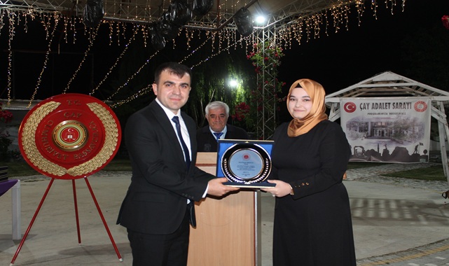 Çay Adliye Personeli veda yemeğinde buluştu