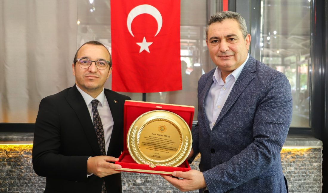Çobanlar ilçesinde görev süresini tamamlayan Kaymakam Nazmi Yücel, düzenlenen veda