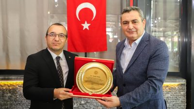 Çobanlar ilçesinde görev süresini tamamlayan Kaymakam Nazmi Yücel, düzenlenen veda