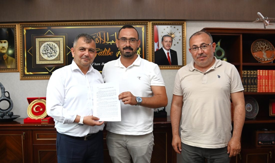 Son dönemlerde büyük ölçekli sanayi yatırımlarının merkezi haline gelen Emirdağ