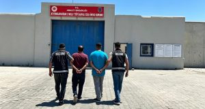 Afyonkarahisar İl Emniyet Müdürlüğü ekipleri, aranan şahısların yakalanmasına yönelik çalışmalar